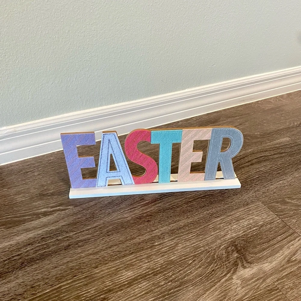 Happy Easter Wooden Sign w/felt pastel felt design - Picture 3 of 7